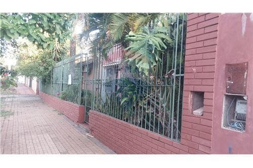 Vendo en Fdo. Zona sur propiedad 21,5x10(215Mts2)