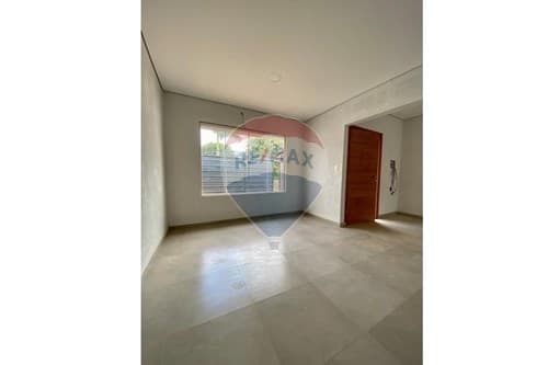 Duplex de 1 planta en Luque, zona ykua dure — foto 3