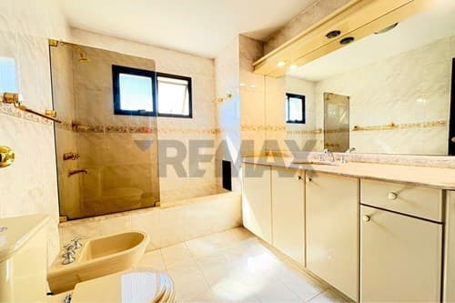 Alquilo penthouse 3 niveles de 1.000 m2