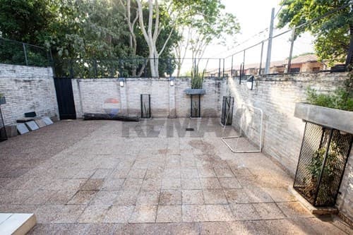 Vendo duplex c/patio-econatura 5-lambare