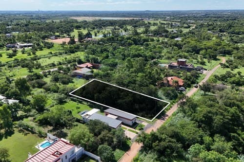 Terreno en venta surubi'i