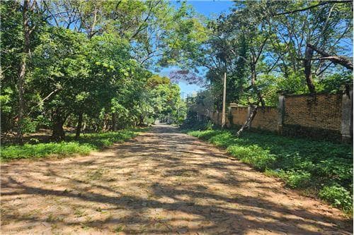 Terreno en sanber,sobre empedrado — foto 3