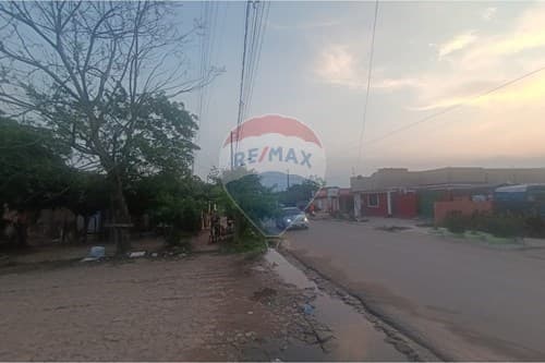 Oportunidad en Mariano Roque Alonso, 500 m², foto 2