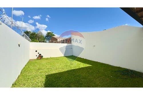Amplio chalet en obra de 2 habitaciones