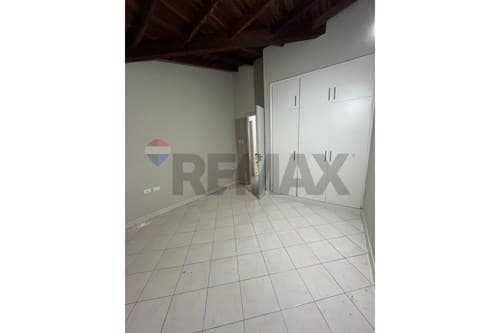 Dúplex en alquiler – Villa Morra