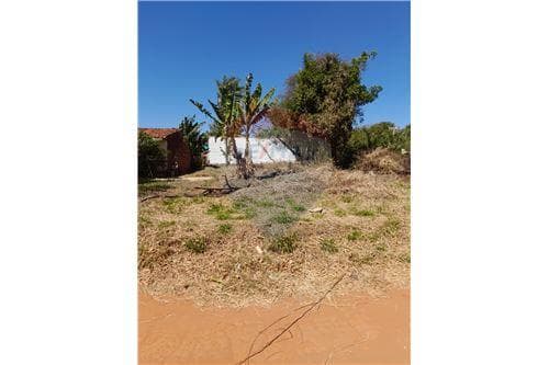 Terreno de 365m2 en Itapuami 1 - Luque