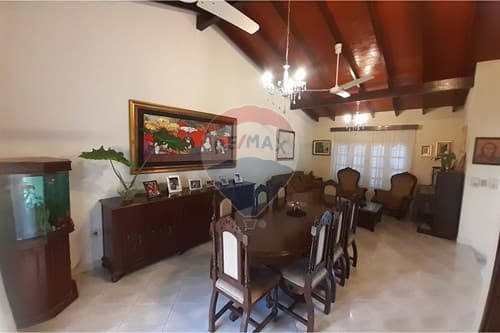 Casa en venta en Barrio San Vicente! — foto 2