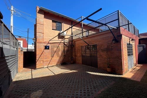 En venta duplex, zona jardin de oro
