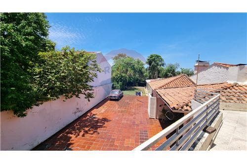 Casa a pasos de felix bogado y japón — foto 5