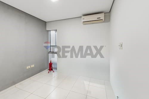 Departamento en barrio mburucuya, foto 5