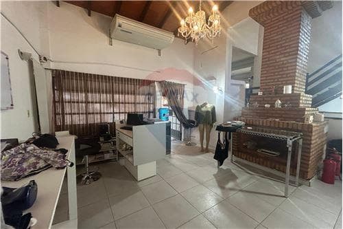 Casa a refaccionar en barrio Herrera — foto 4