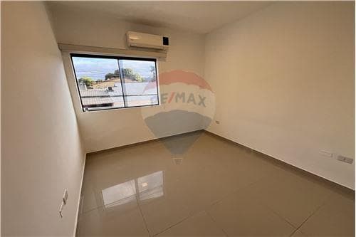 Departamento En Venta En Edificio Guadalupe