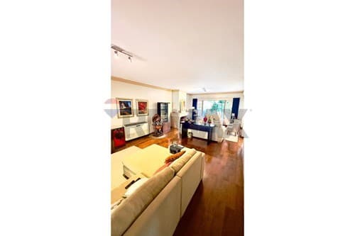 Vendo Residencia a metros del Shoping del sol