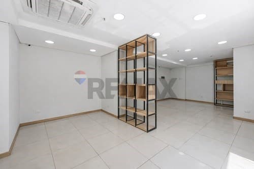 En Venta local comercial en Edif. Trading Park — foto 5