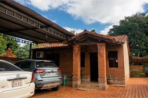 Casa con amplio terreno en San Lorenzo — foto 1