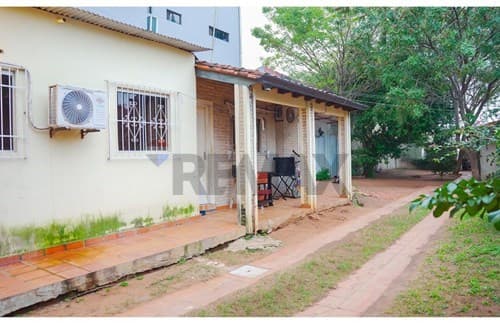 Casa en Venta en Barrio Pettirossi - Asunción