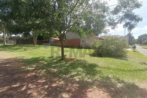 En Venta Terreno en esquina San Carlos - Ñemby