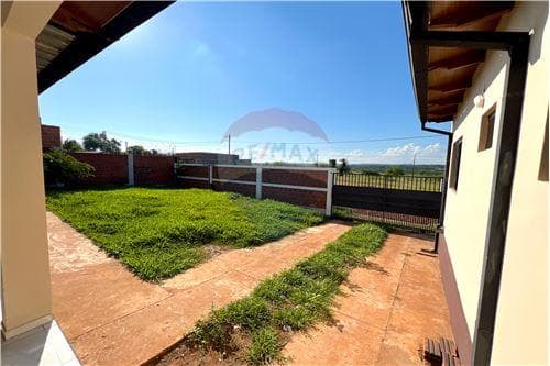 En venta casa con excelente ubicación