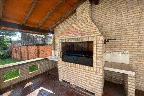 de Casa con Piscina en Itaenramada — foto principal
