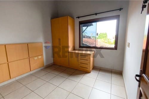 Casa en Alquiler Barrio Primavera Luque, foto 1