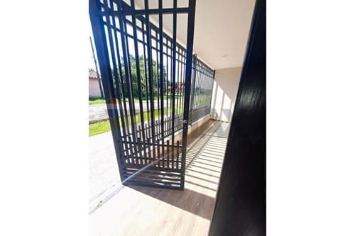 Casa a estrenar en limpio zona plaza norte — foto 5