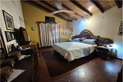 Hermosa casa zona supermercado el pueblo Lambaré, foto 4
