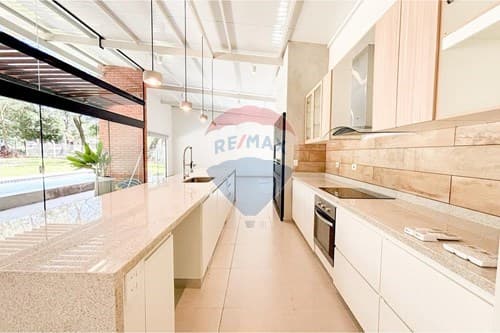 Casa amoblada a estrenar en venta — foto 2