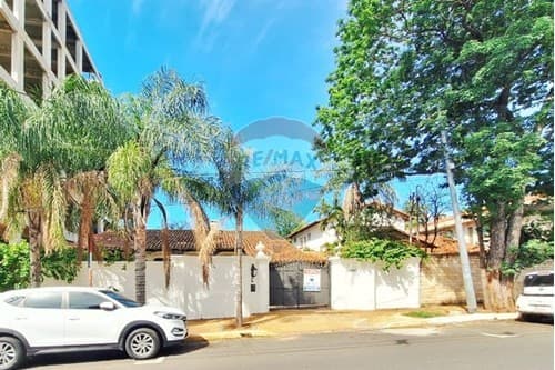 Alquilo casa Estilo Colonial