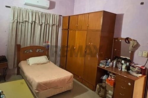 Casa con amplio patio en laurelty-Luque en venta — foto 2