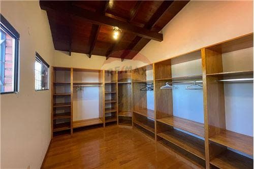 En venta residencia de dos plantas en Hernandarias — foto 5