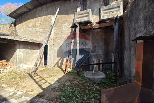 Oficinas con depósito en Luque zona centro — foto 4