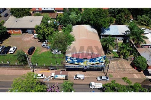 En venta propiedad sobre la Avda. Irrazábal