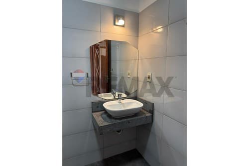Dúplex premium en alquiler con patio y piscina — foto 3