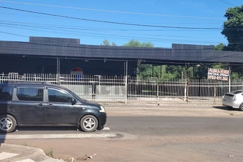 Alquilo local comercial sobre Ruta 1 en esquina