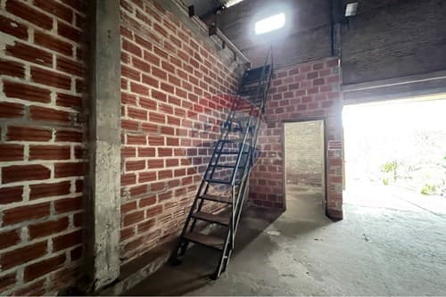 "Depósito Comercial en Alquiler en Encarnación" — foto 2