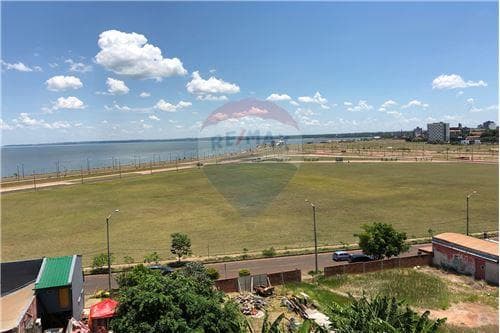 Dpto. En alquiler amoblado a pasos de la costanera