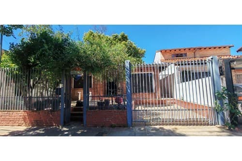 Casa en barrio la encarnacion — foto 2