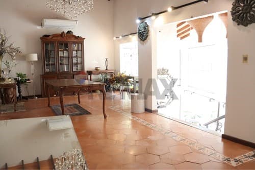 Local a metros de shopping del sol — foto 4