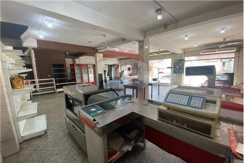 Local comercial en avenida 5ta y morelos — foto 4