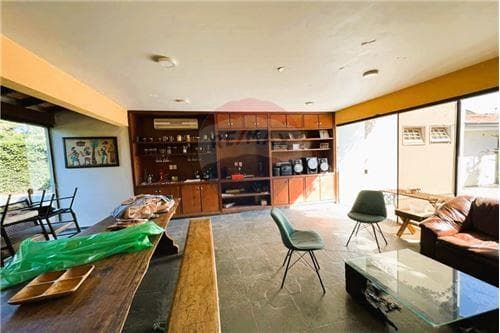 Importante propiedad a la venta, 600m2 a precio de terreno, barrio Los Laureles de Asunción — foto 1