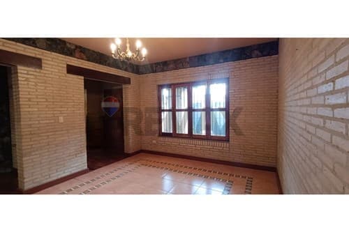 Casa con piscina en venta en Luque z/ Aeropuerto, foto 2