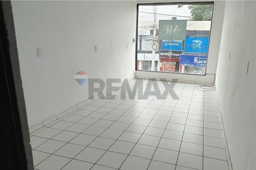 ¡Local Comercial Ideal en Ruta II, Ypacaraí!