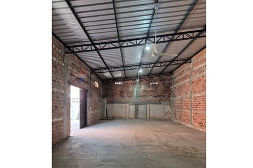 Complejo de tres depósitos zona mercado 4 — foto 5