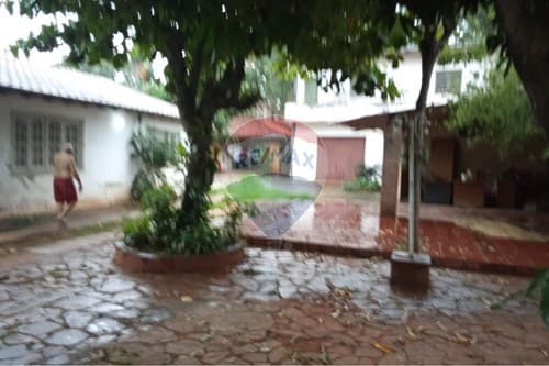 Casa con deposito en barrio san luis — foto 5
