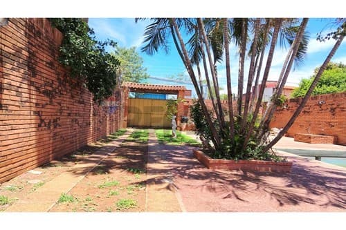 En venta amplia casa 720 m c/piscina — foto 4