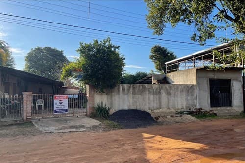 Casa con Local Comercial en Limpio, foto 3