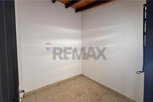 de propiedad en Barrio Laurelty Luque, foto 4