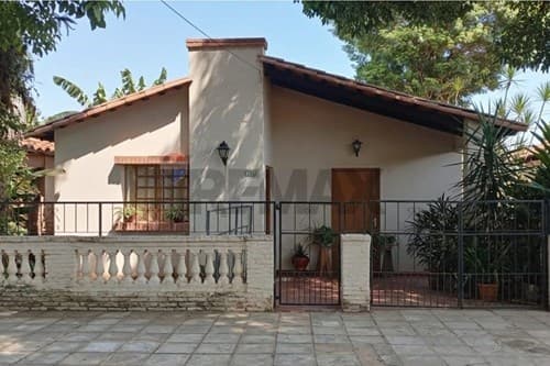 House for Sale in Luque
