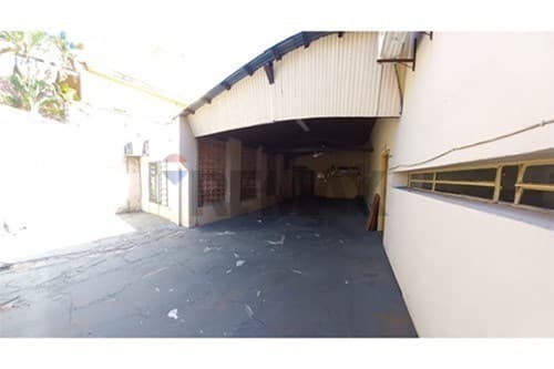 imponente residencia en esquina- Asunción — foto 2