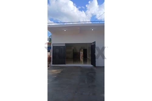 Hermoso salón comercial sobre ruta Thomson Ypané, foto 3